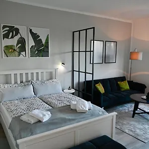 Apartment Modernes Mit Direkter Anbindung Zur Und Messe, Hannover
